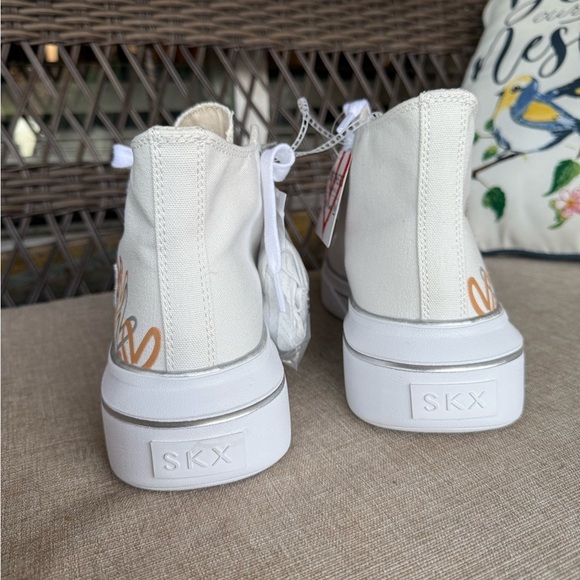 Skechers White High-Top Sneakers with Multicolor Accents - Picture 8 of 11